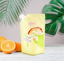 T&uacute;i tạo bọt rửa b&igrave;nh sữa v&agrave; rau quả Aiko hương t&aacute;o 650ml