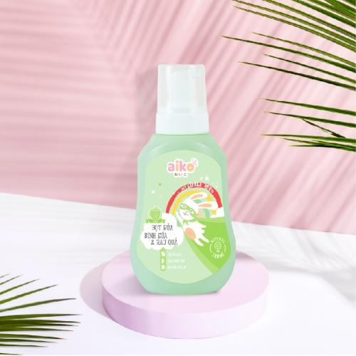 Bọt rửa b&igrave;nh sữa v&agrave; rau quả Aiko hương tr&aacute;i c&acirc;y 500ml